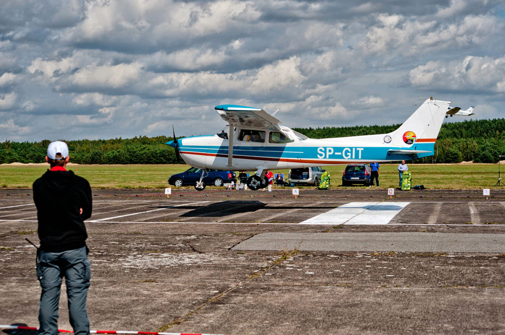 An aircraft landing in an Air Rally championships