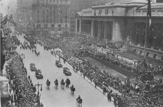  the crew of the Bremen make history in 1928