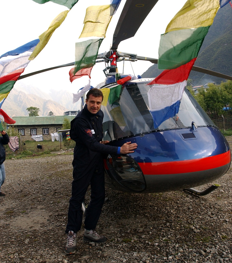 Didier Delsalle helicopter pilot Everest