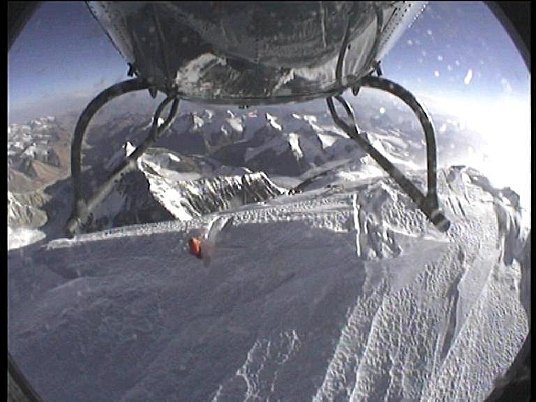 Delsalle touches down the helicopter on Everest